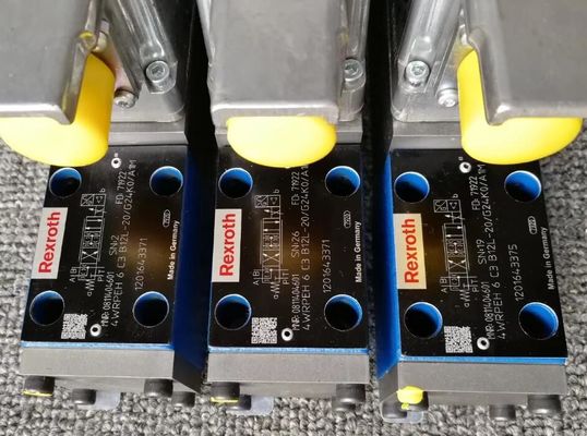 0811404601 4WRPEH6C3B12L-2X / G24K0 / A1M 4WRPEH6C3B12L-20 / G24K0 / A1M Yön Kontrol Vanası Entegre Elektronik